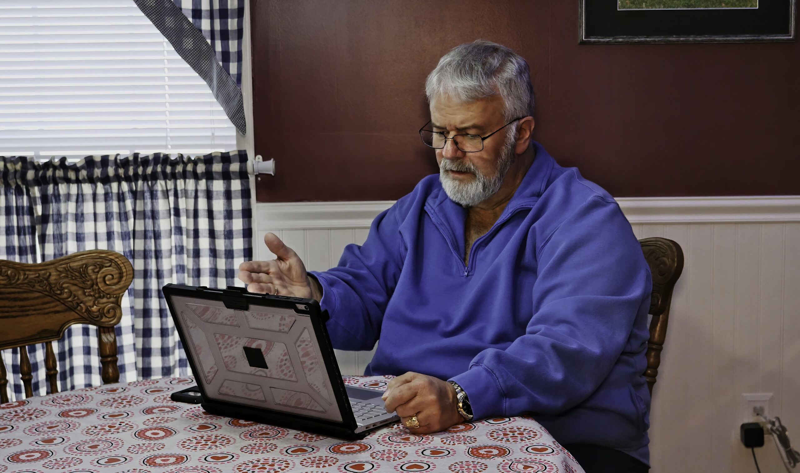 Lutter contre la fracture numérique des seniors