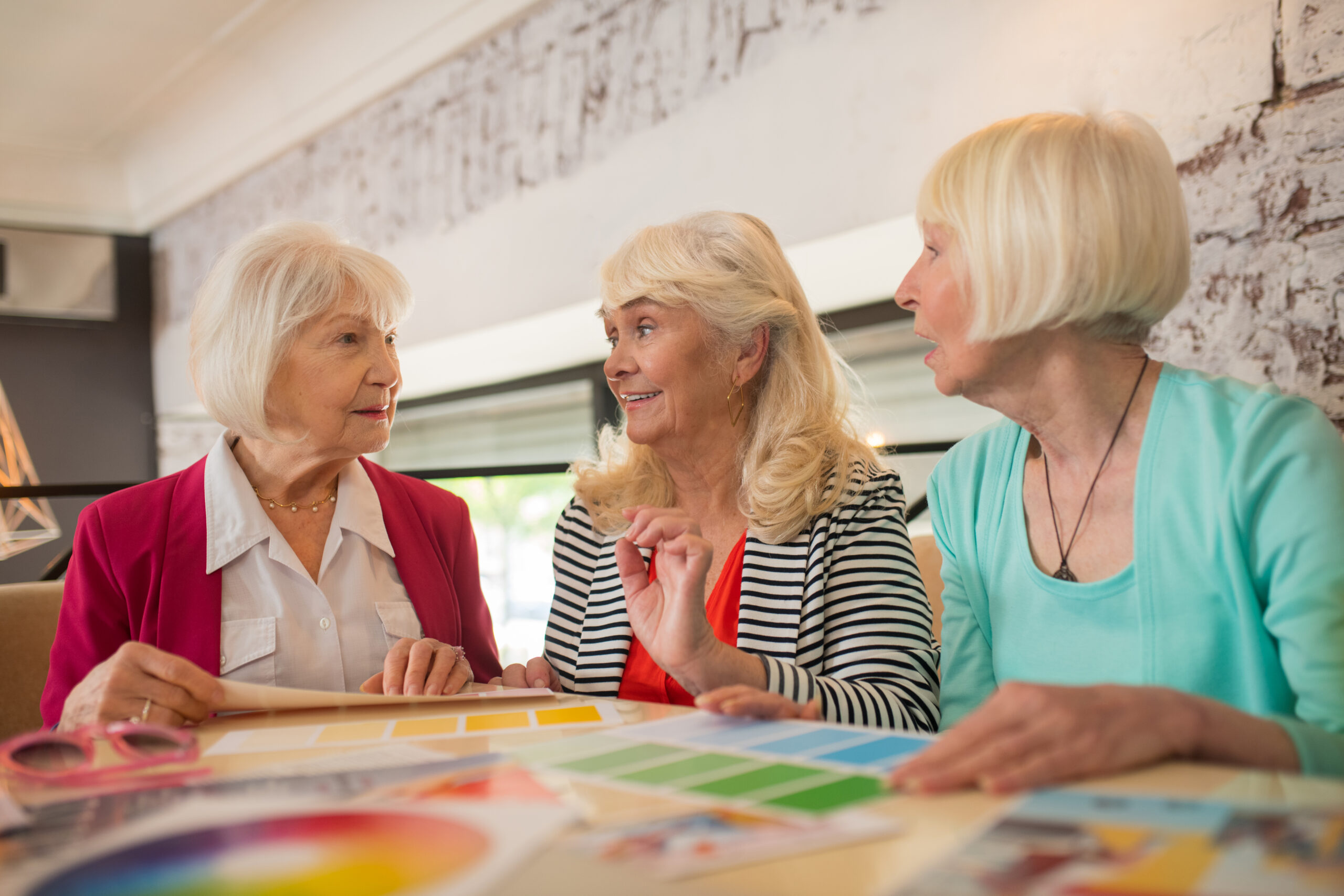 L’engagement des seniors : des initiatives pour lutter contre l’isolement social